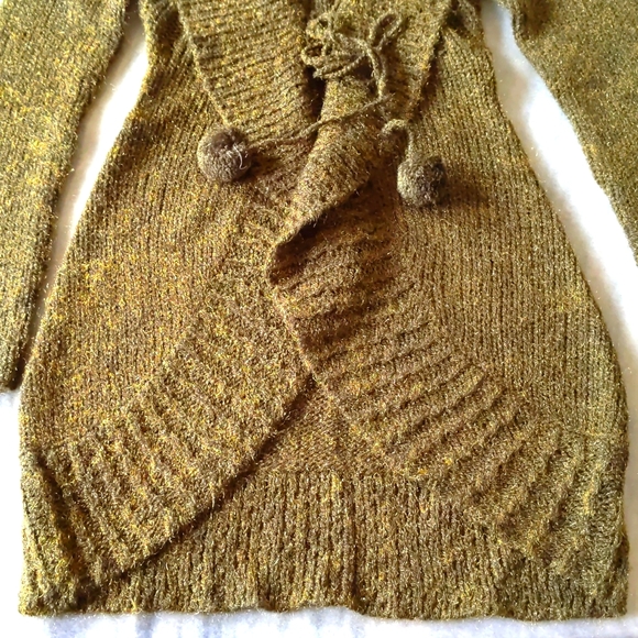 NWOT. Woman's Long open cardigan sweater with Late Autumn Green/sparkling gold. - Picture 2 of 6
